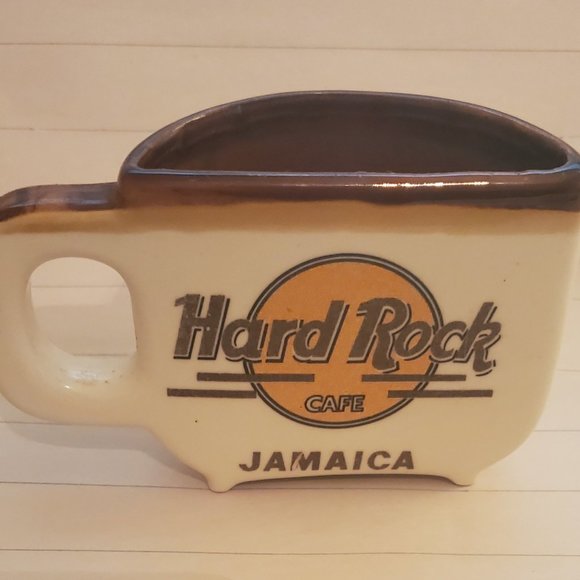 HARD ROCK CAFE JAMAICA SOUVENIR MUG "YOU ASKED FOR HALF OF CUP" - Picture 1 of 3